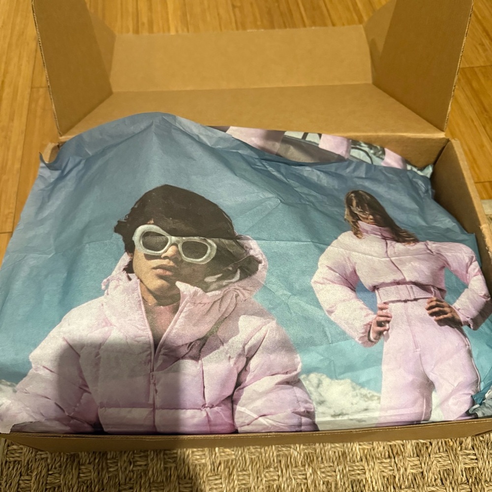 Cordova Stylish Black Women's Ski / Snowboard Suit - Picture 12 of 13